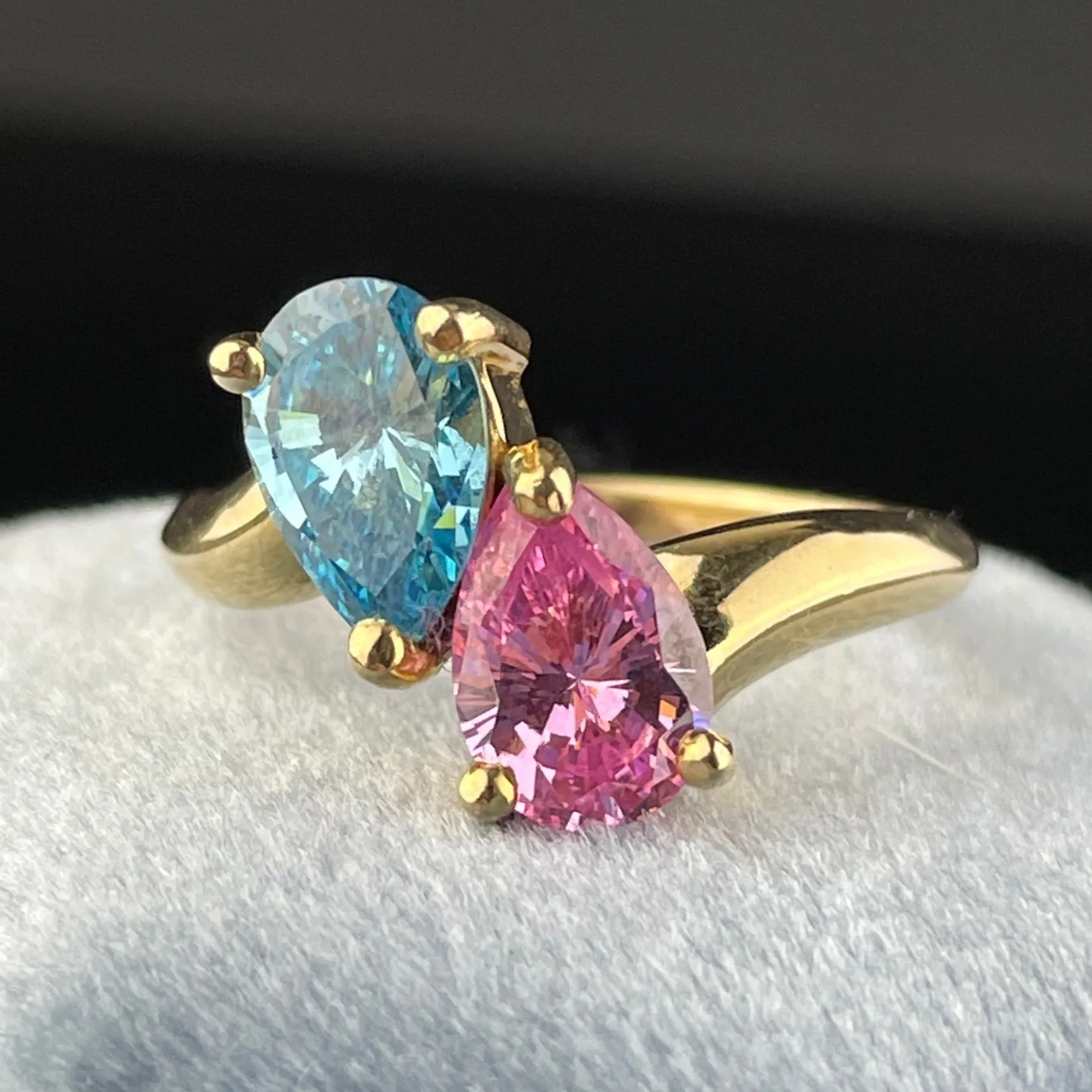 14K Gold Simulated Pink Sapphire Blue Topaz Bypass Ring, Sz 7 3/4