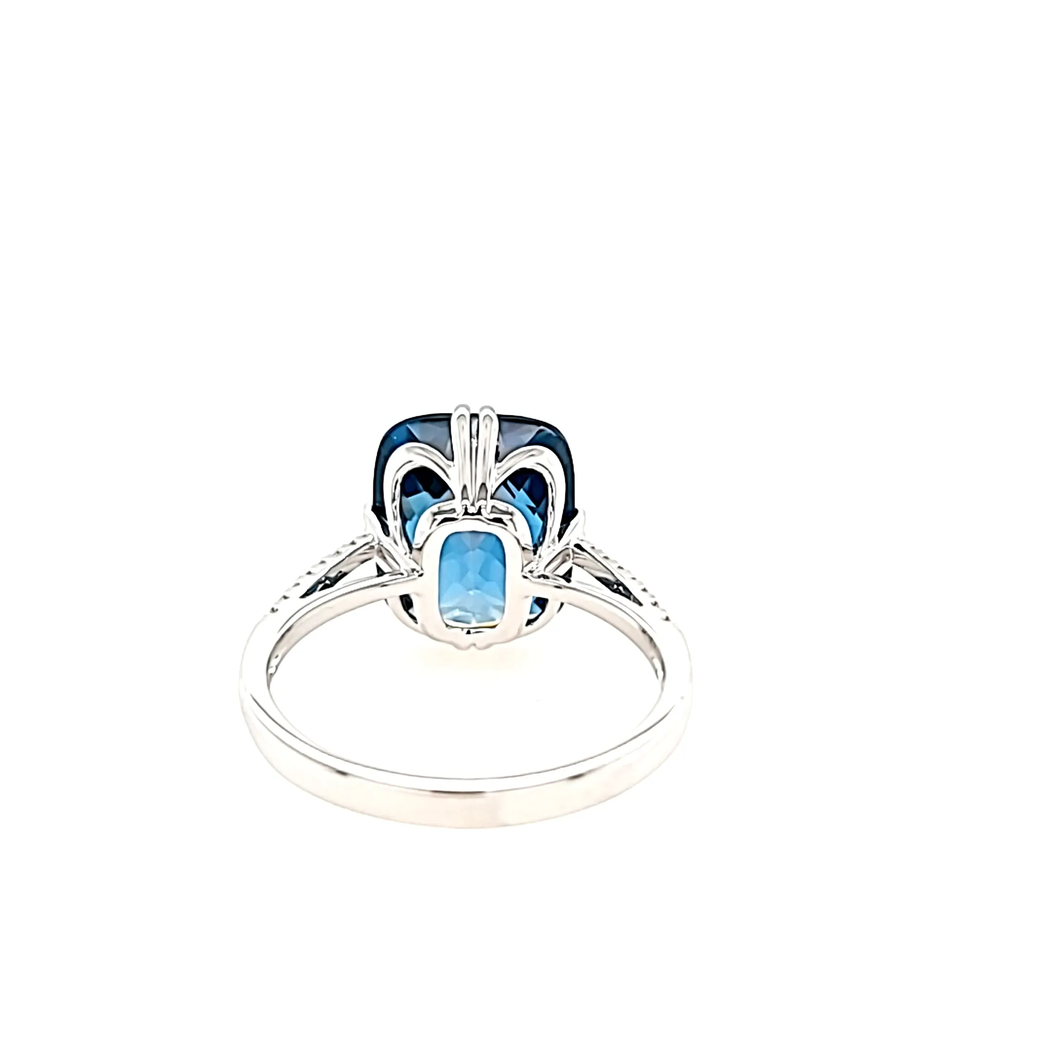 14k White Gold London Blue Topaz Ring (I8023)