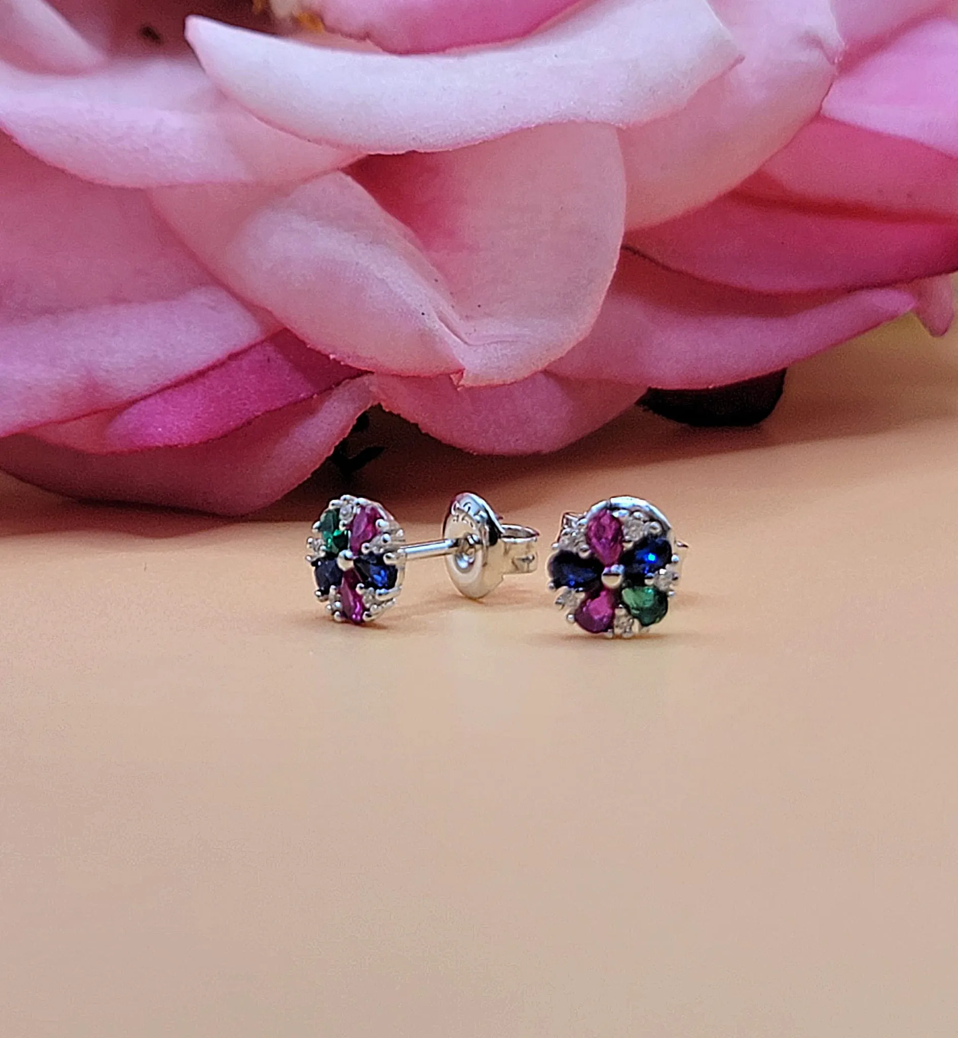 A660 Multicolor Flower Post Earrings