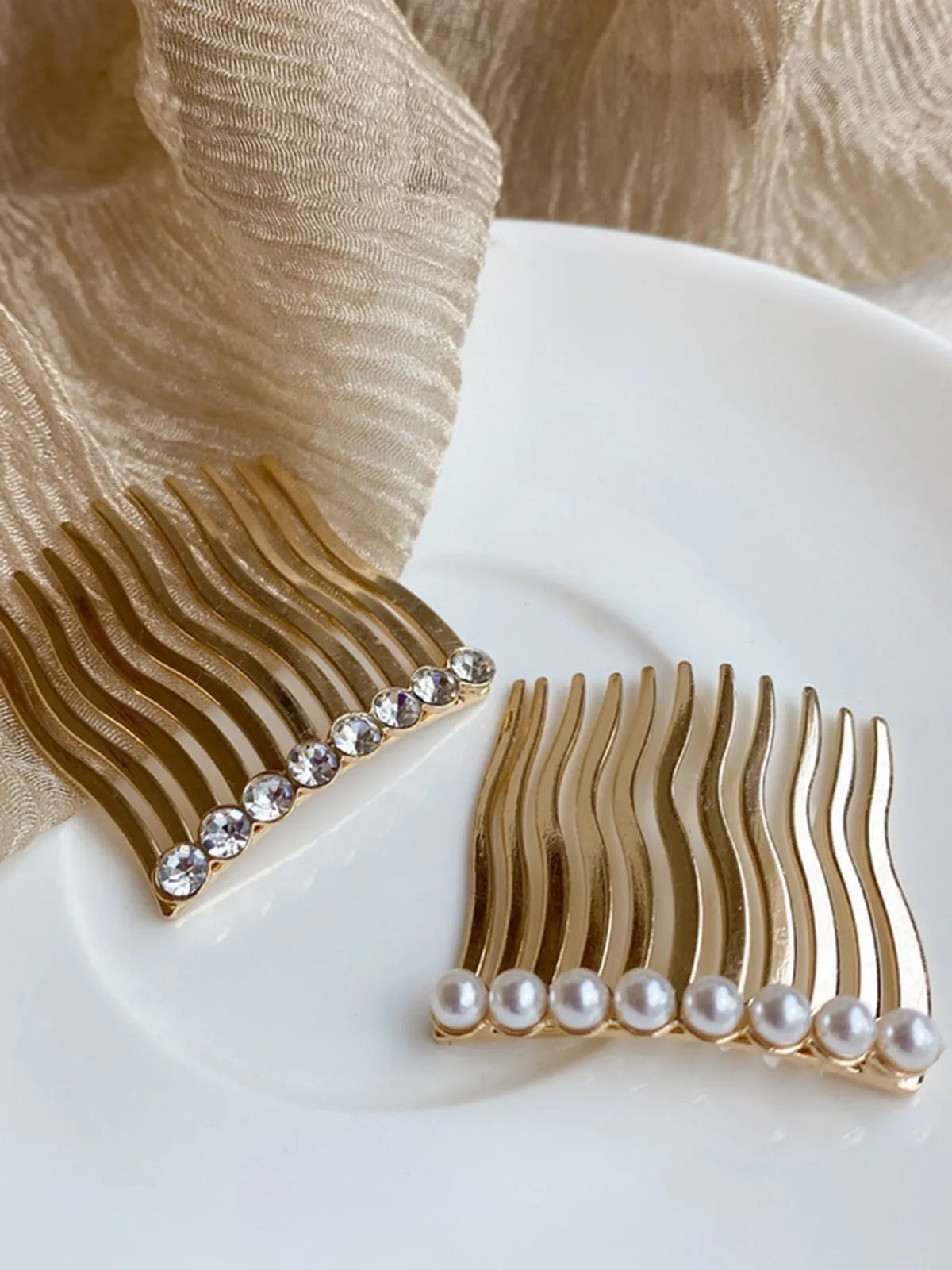 Inverted Pearl Seamless Bangs Hair Clip