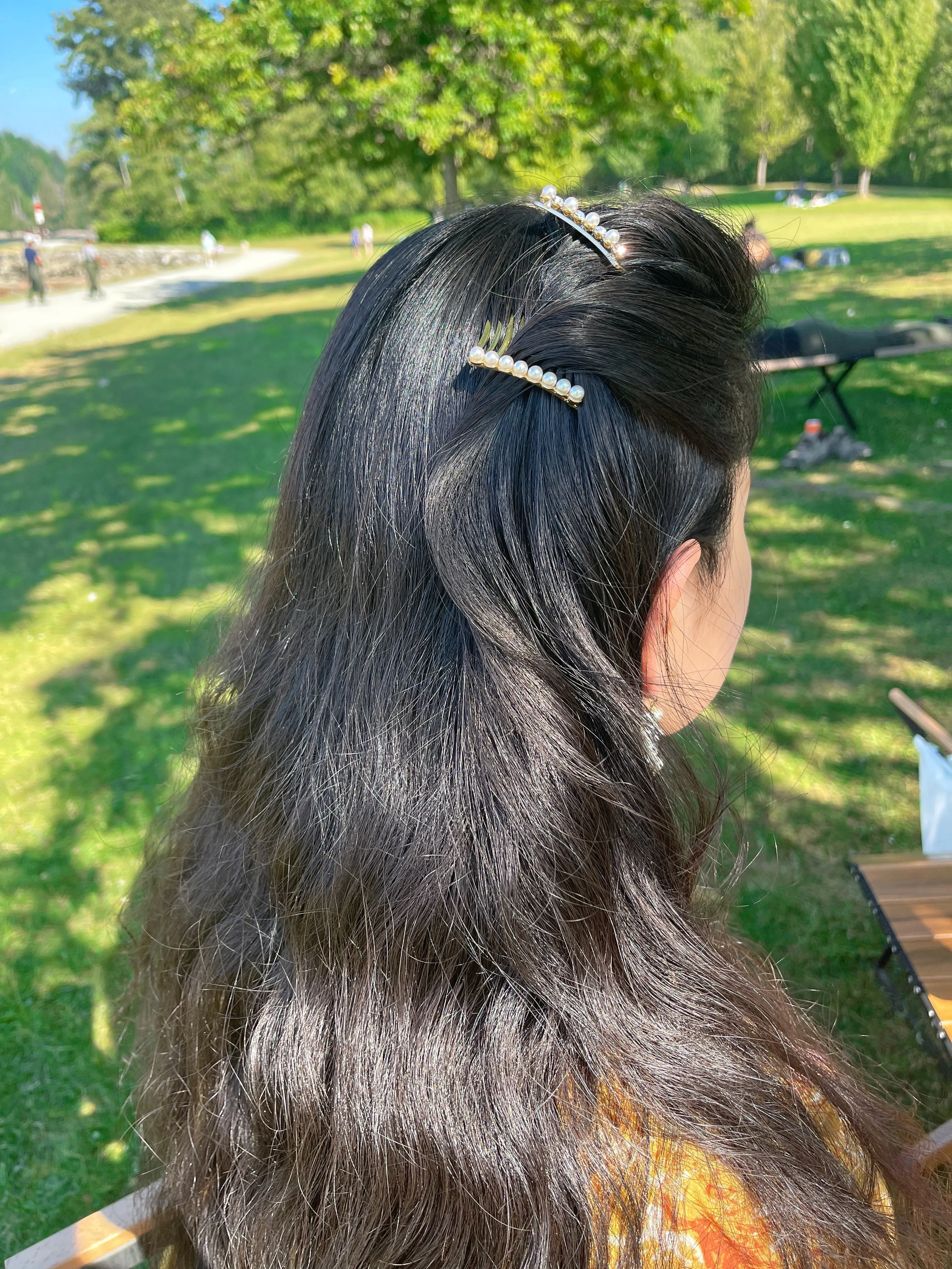 Inverted Pearl Seamless Bangs Hair Clip