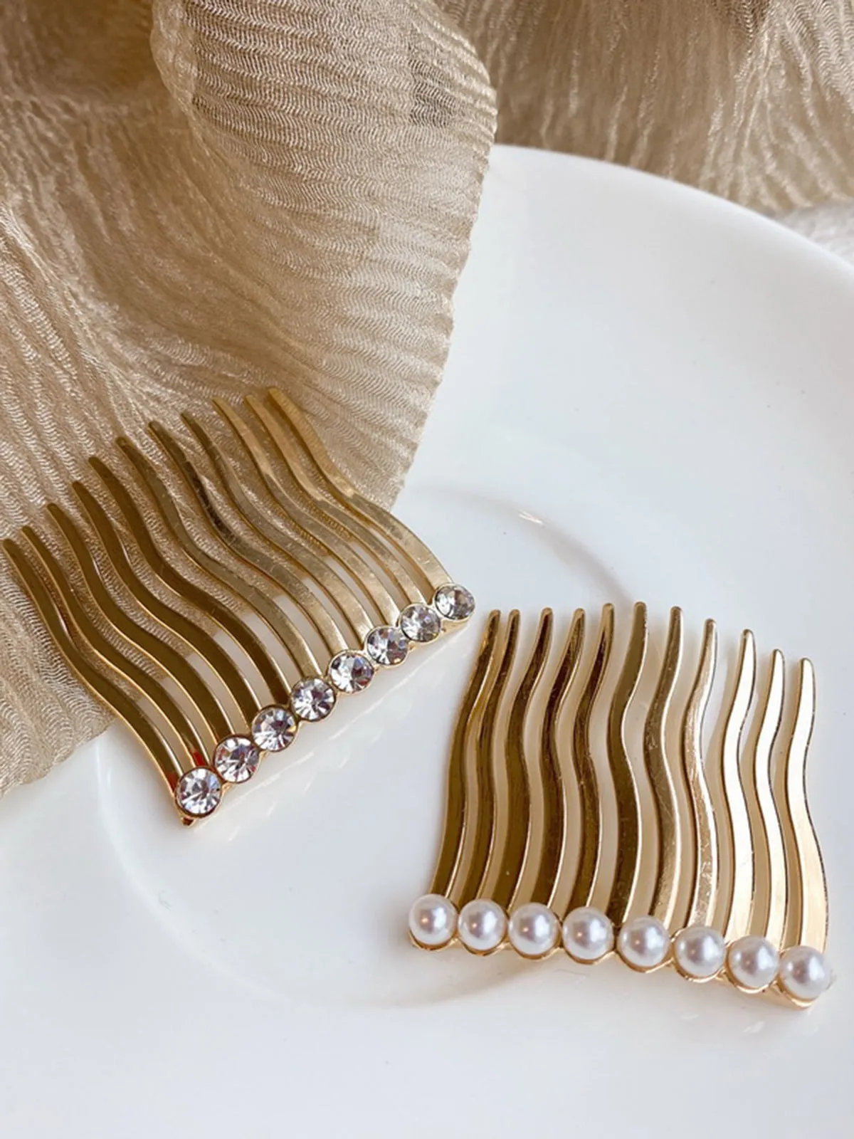 Inverted Pearl Seamless Bangs Hair Clip