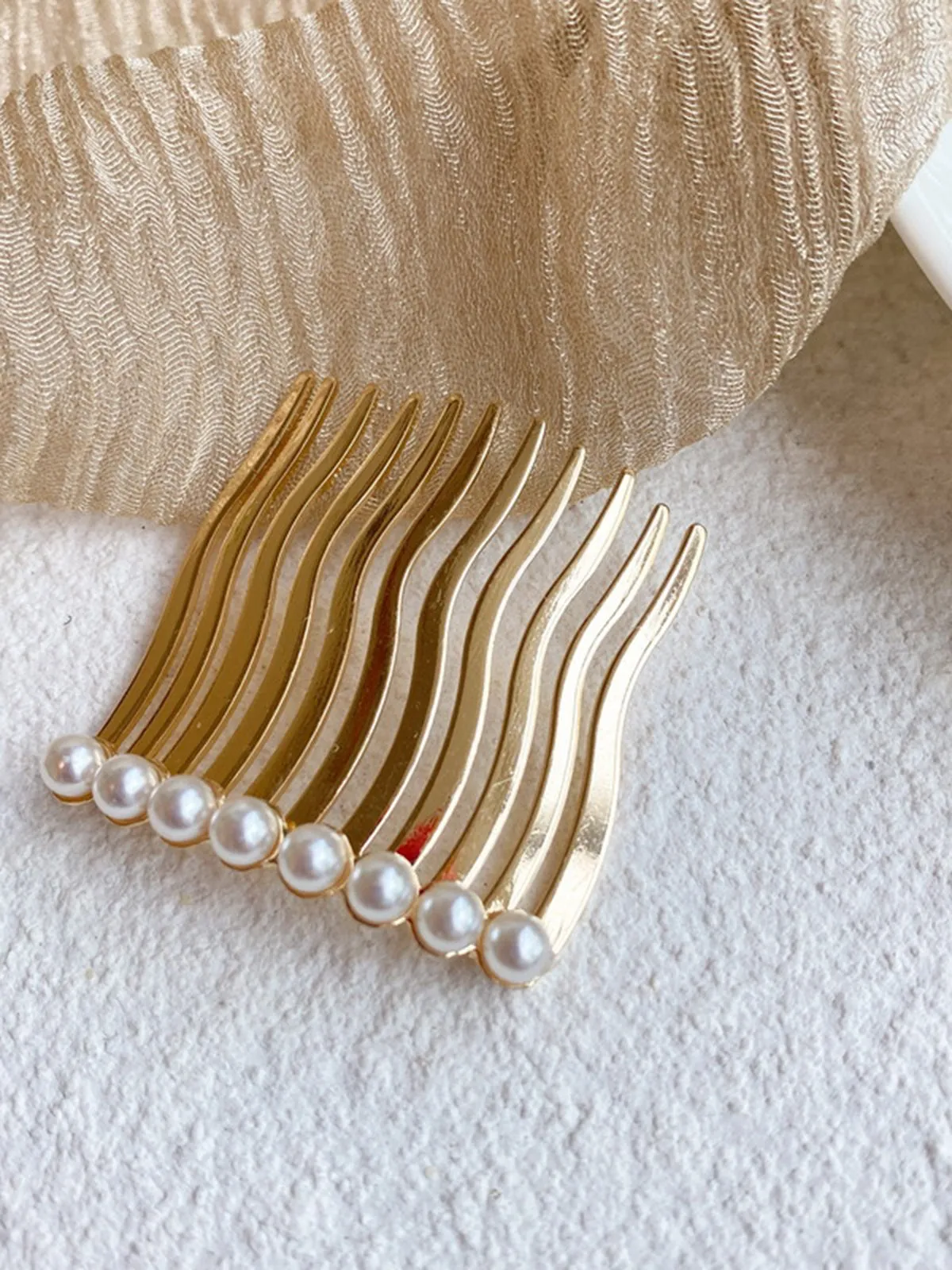 Inverted Pearl Seamless Bangs Hair Clip