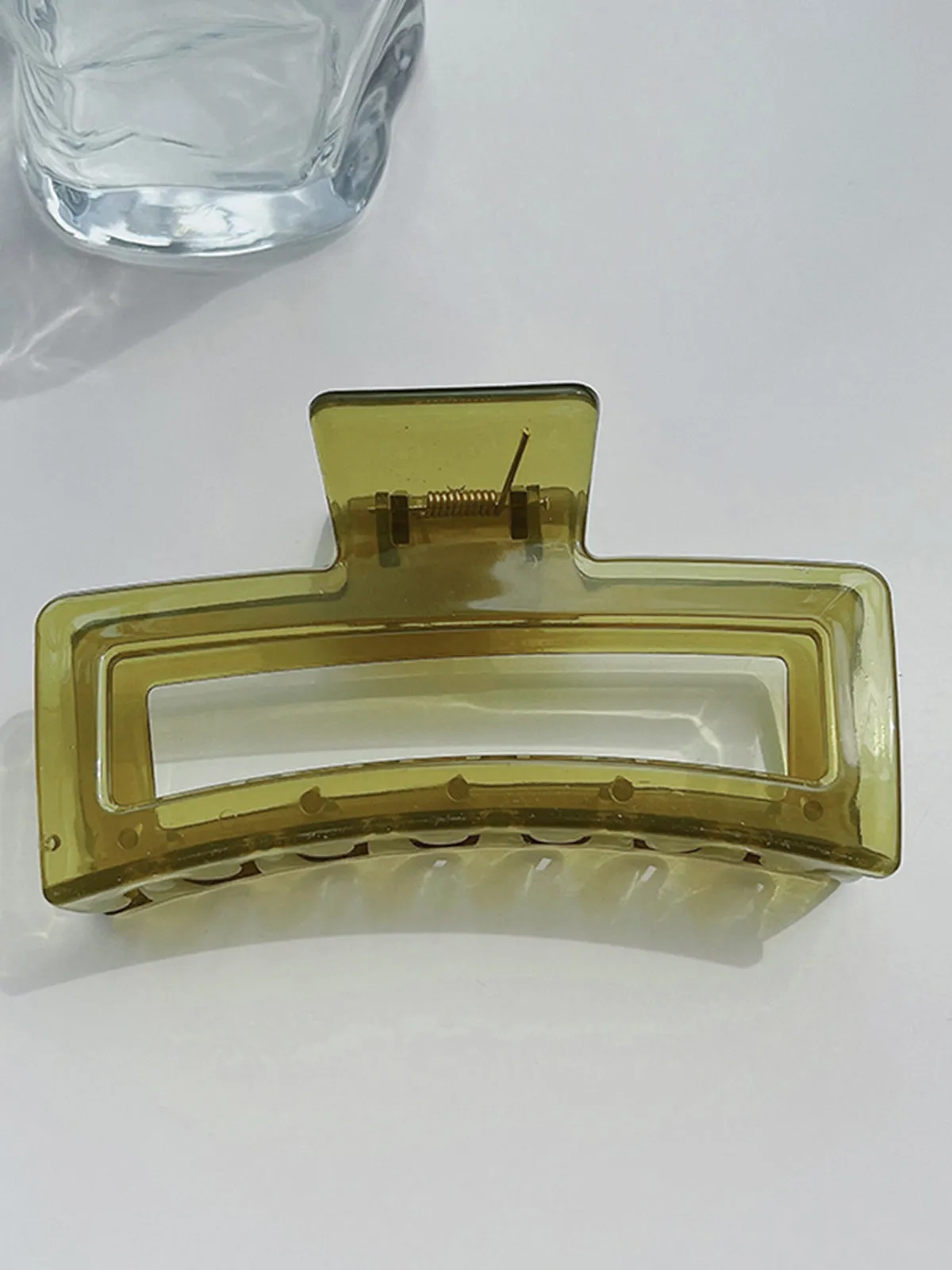 Translucent Grab Back Head Shark Clip Catcher