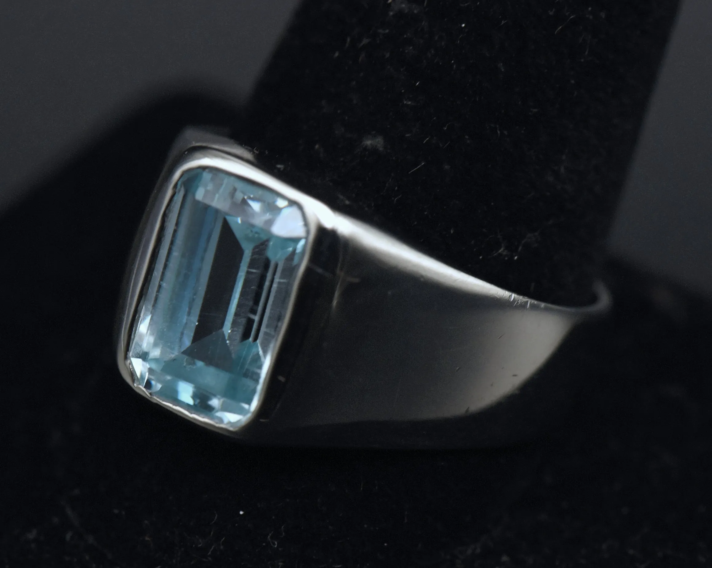 Vintage Sterling Silver Imitation Blue Topaz Ring - Size 12.25