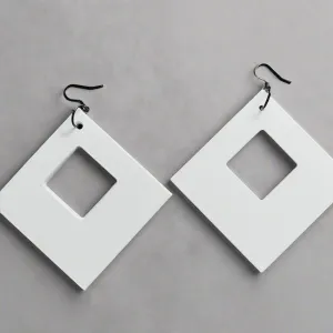 Z MANDD SQUARE EARRING